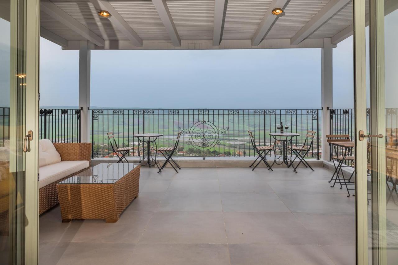 Villa טרה נובה - וילה עם ממ"ד, בריכה פרטית, ג'קוזי וסאונה ליד הכנרת à Yavneʼel Extérieur photo